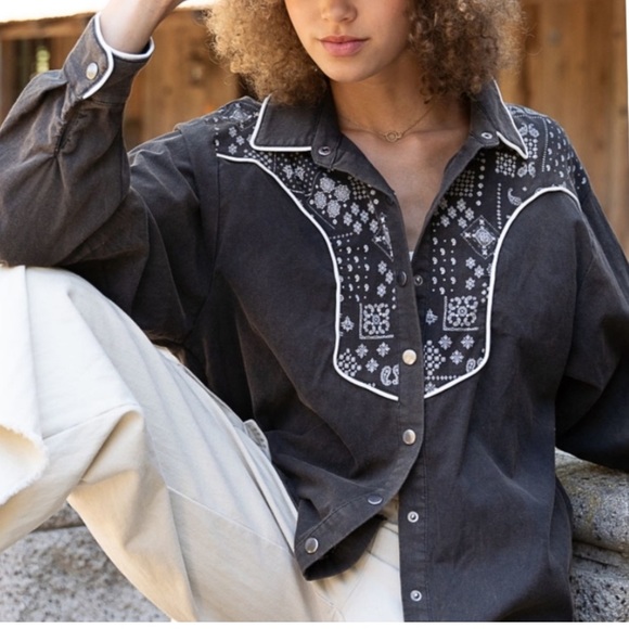 POL PAISLEY PRINT BLOUSE - Picture 4 of 7